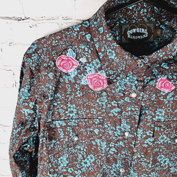 COWGIRL HARDWARE | floral embroidered snap cowboy western long sleeve shirt - Picture 2 of 10